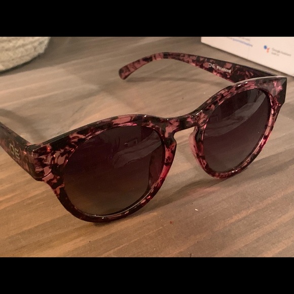 Optic Nerve Sunglasses - Picture 1 of 3